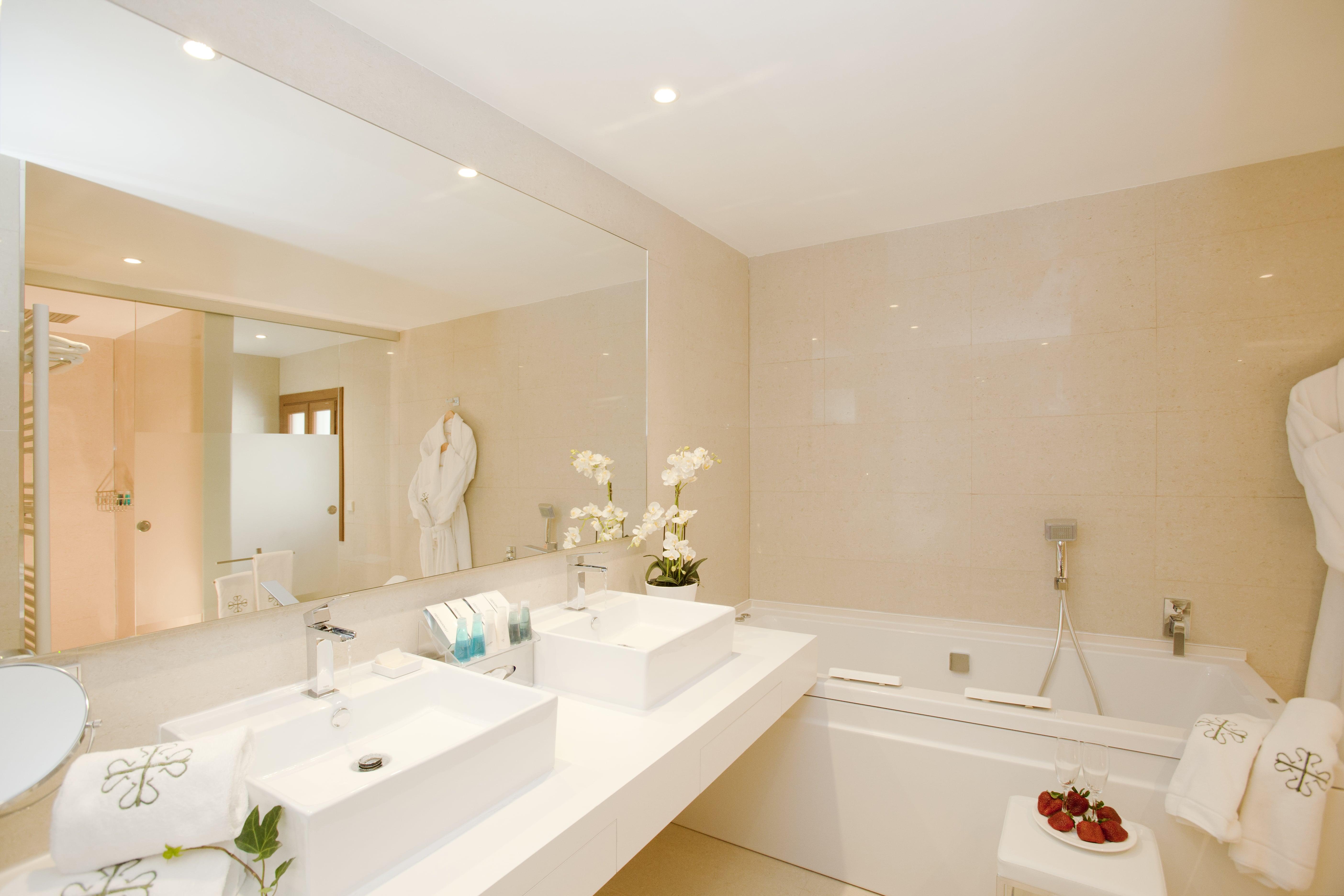 L'Hermitage Hotel & Spa Orient Bagian luar foto