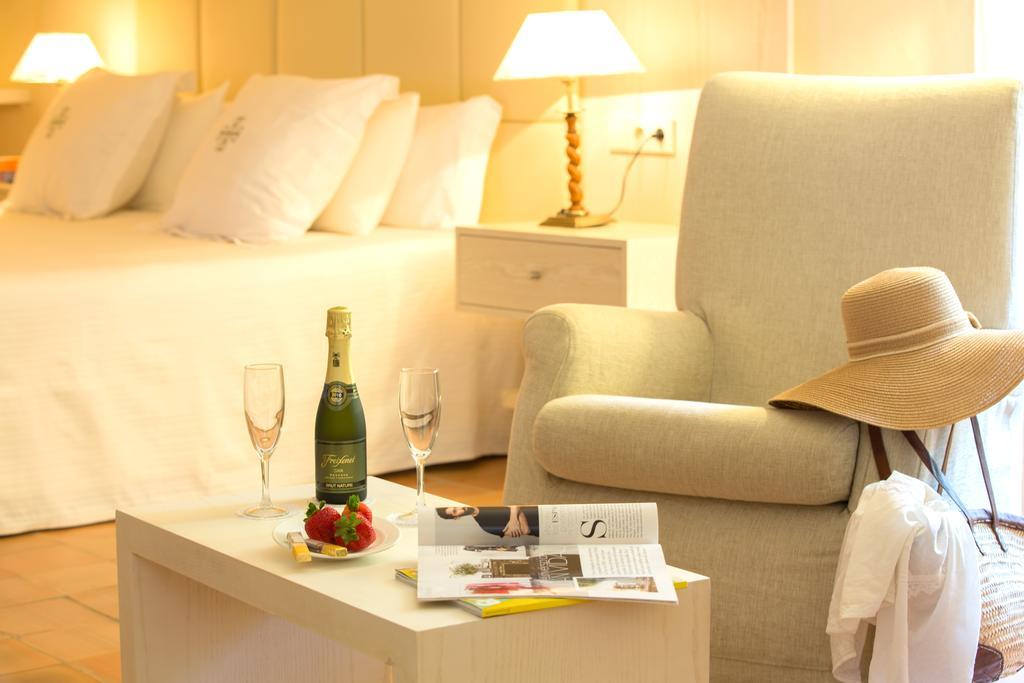L'Hermitage Hotel & Spa Orient Bagian luar foto