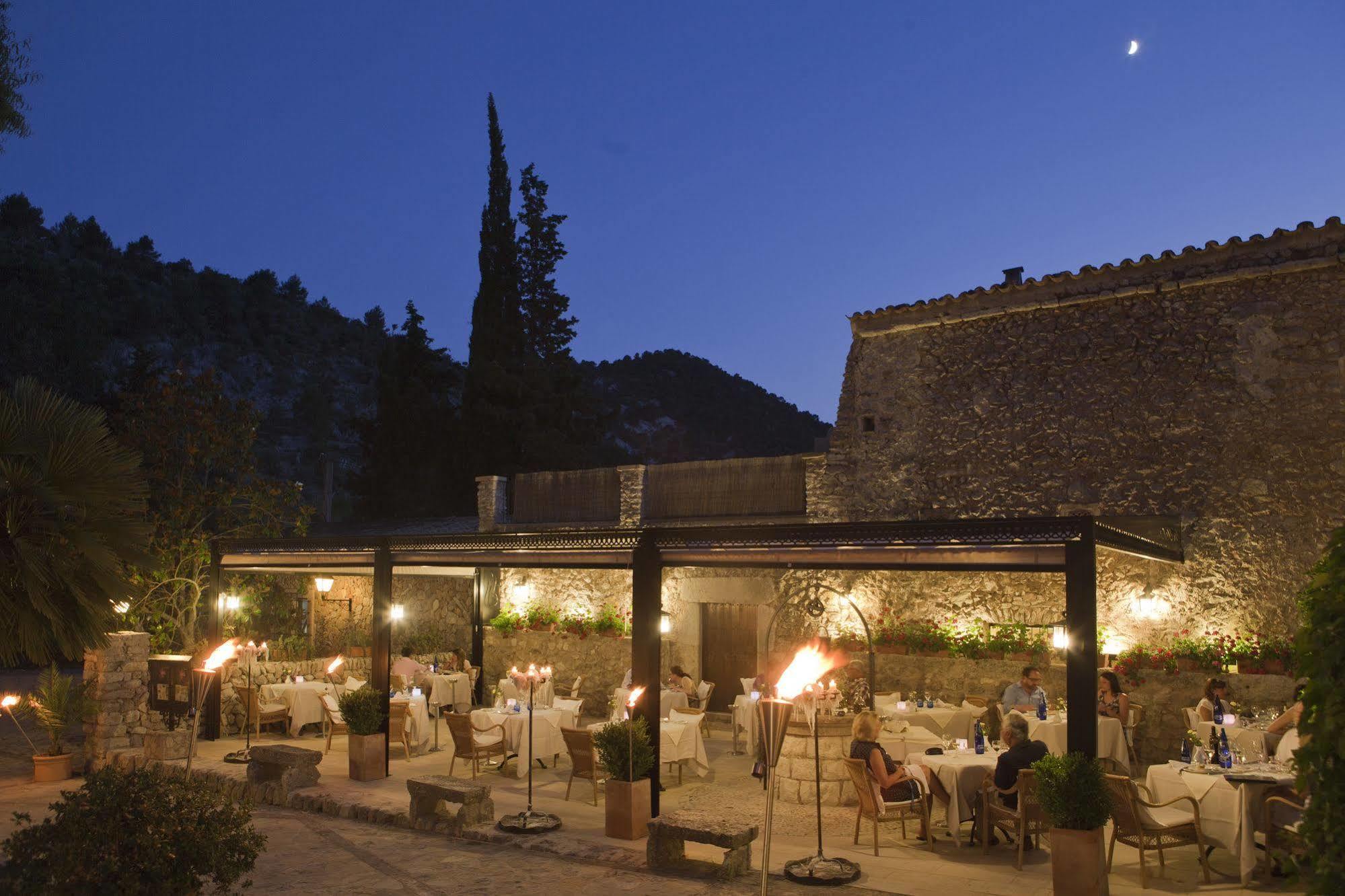 L'Hermitage Hotel & Spa Orient Bagian luar foto
